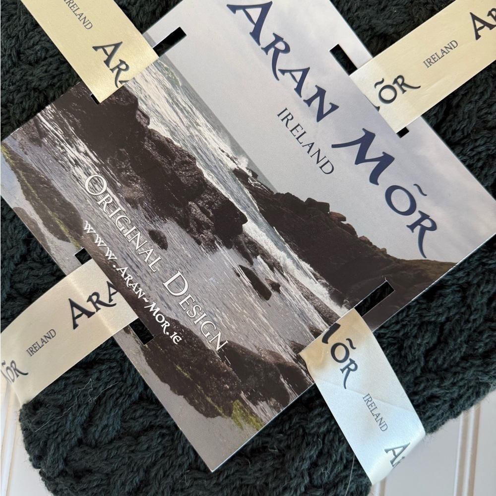 Aran Mór Ireland Wool Throw Blanket 40x60 100% Merino Wool Hunter Green NEW 1028 - Picture 3 of 5